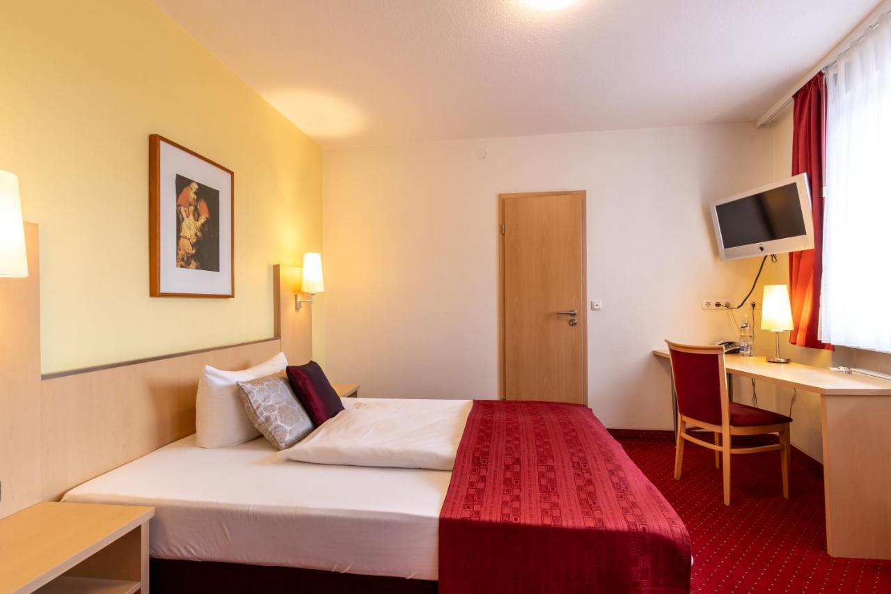Hotel An Der Eiche كولمباخ المظهر الخارجي الصورة
