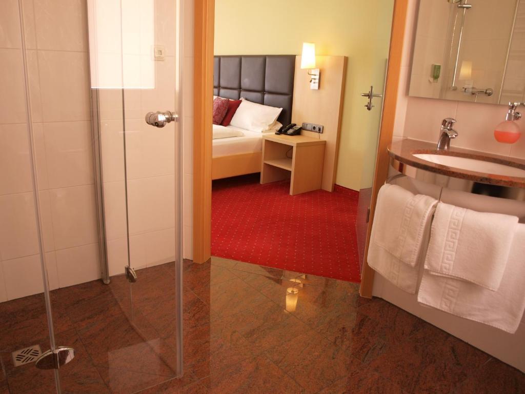 Hotel An Der Eiche كولمباخ الغرفة الصورة
